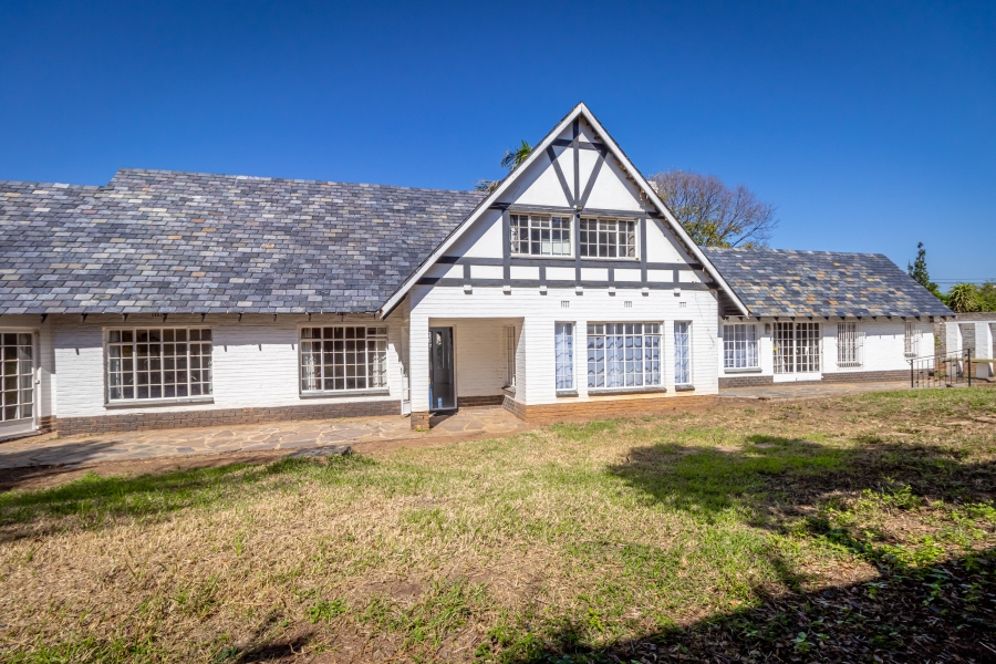 5 Bedroom Property for Sale in Bryanston Gauteng