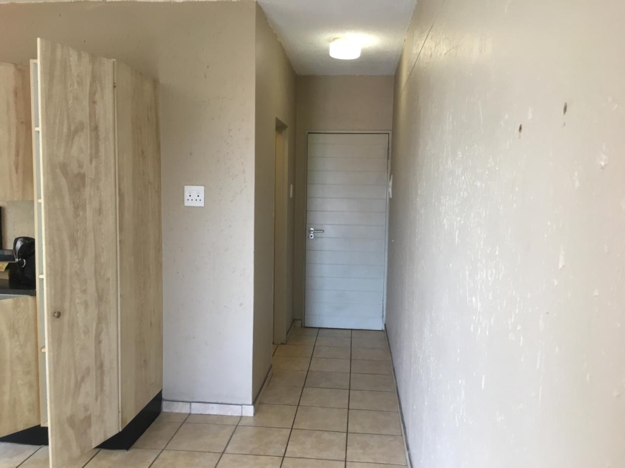1 Bedroom Property for Sale in Hillcrest Gauteng