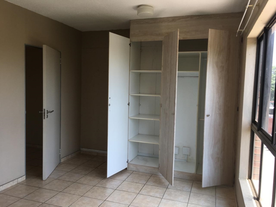 1 Bedroom Property for Sale in Hillcrest Gauteng