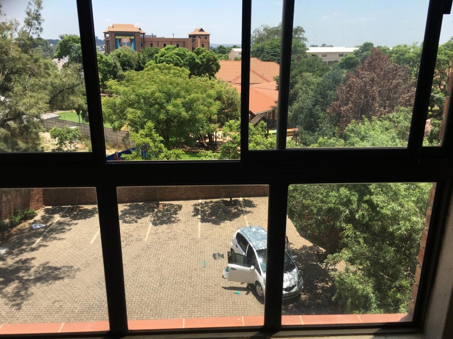 1 Bedroom Property for Sale in Hillcrest Gauteng