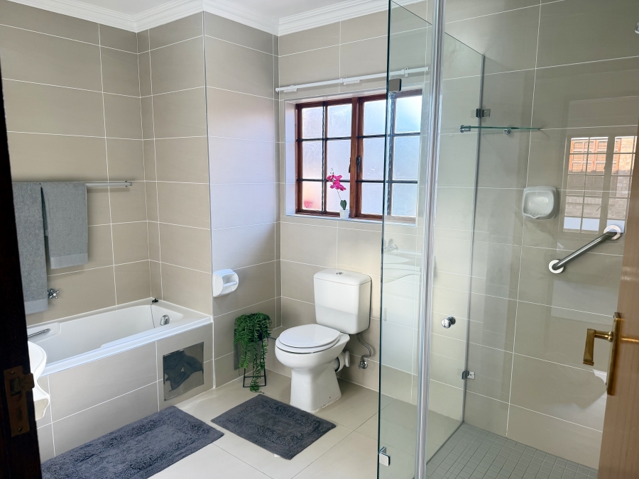 2 Bedroom Property for Sale in Equestria Gauteng