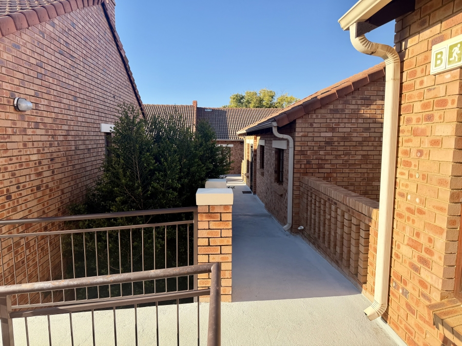 2 Bedroom Property for Sale in Equestria Gauteng