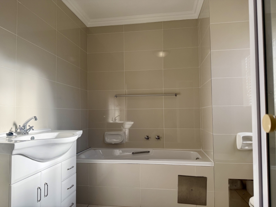 2 Bedroom Property for Sale in Equestria Gauteng