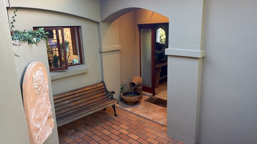 3 Bedroom Property for Sale in Waterkloof Ridge Gauteng