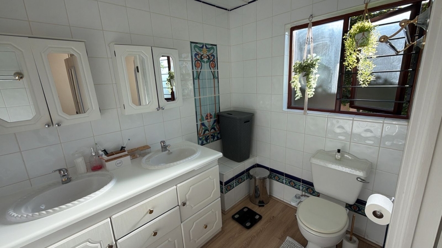 3 Bedroom Property for Sale in Waterkloof Ridge Gauteng