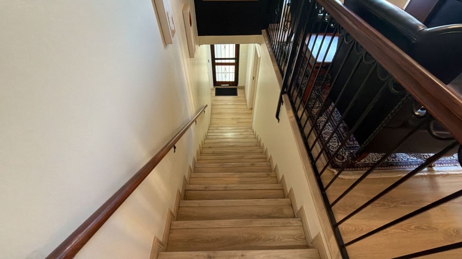 3 Bedroom Property for Sale in Waterkloof Ridge Gauteng