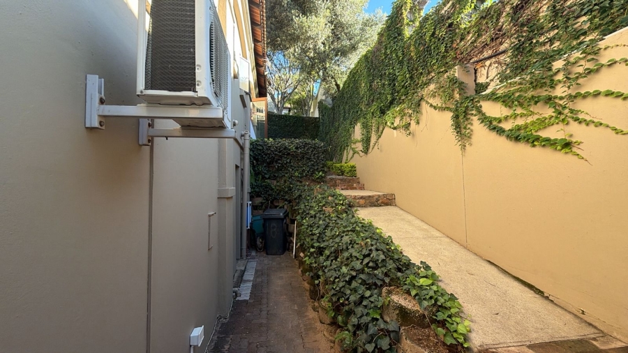 3 Bedroom Property for Sale in Waterkloof Ridge Gauteng