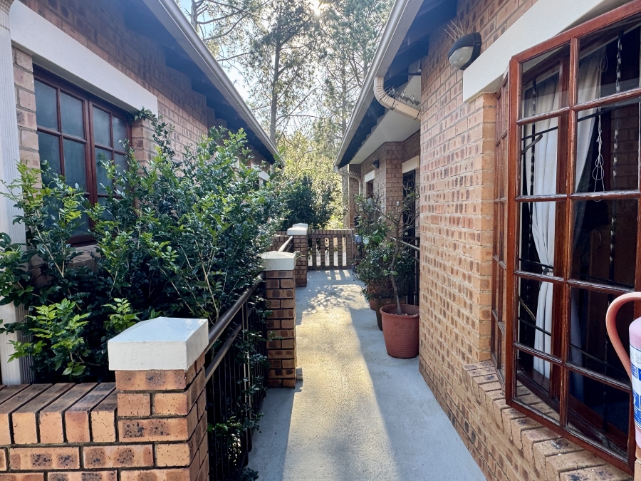 2 Bedroom Property for Sale in Equestria Gauteng