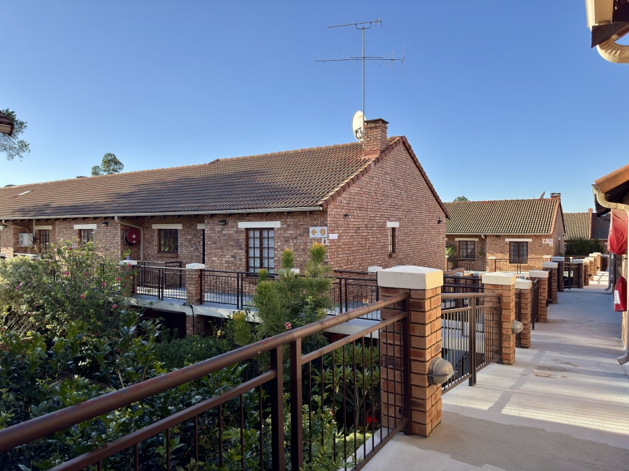 2 Bedroom Property for Sale in Equestria Gauteng