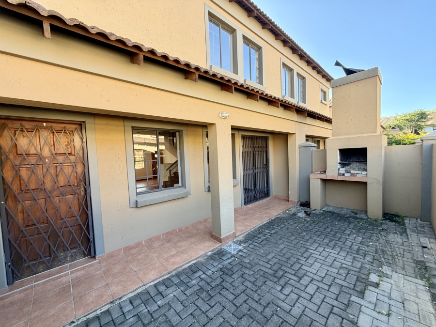 3 Bedroom Property for Sale in Waverley Gauteng