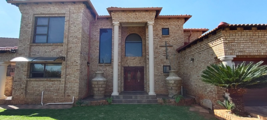 3 Bedroom Property for Sale in Fochville Gauteng