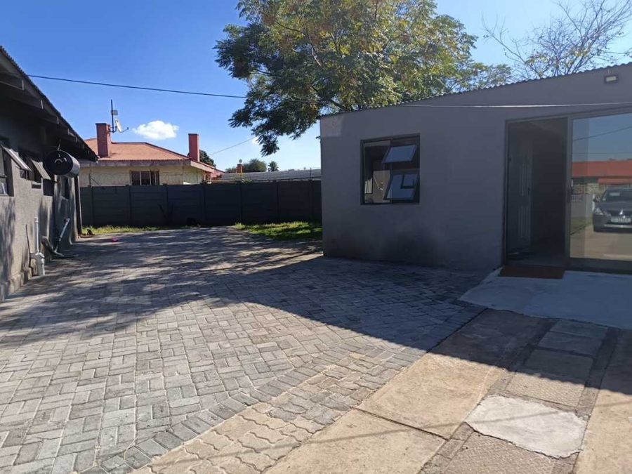 3 Bedroom Property for Sale in Vanderbijlpark Cw 6 Gauteng