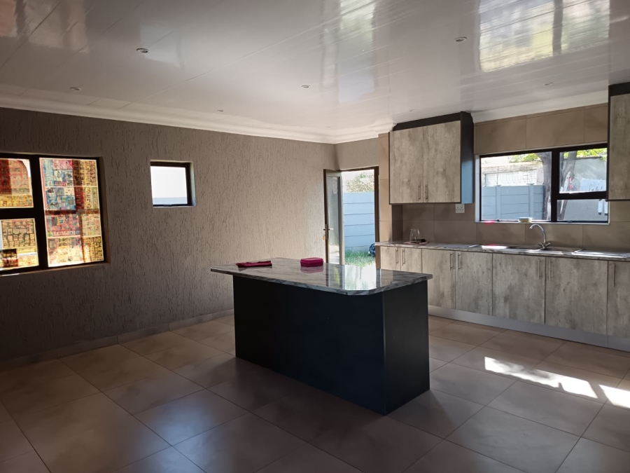 3 Bedroom Property for Sale in Vanderbijlpark Cw 6 Gauteng