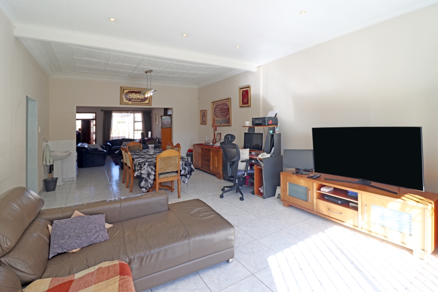 4 Bedroom Property for Sale in Crosby Gauteng