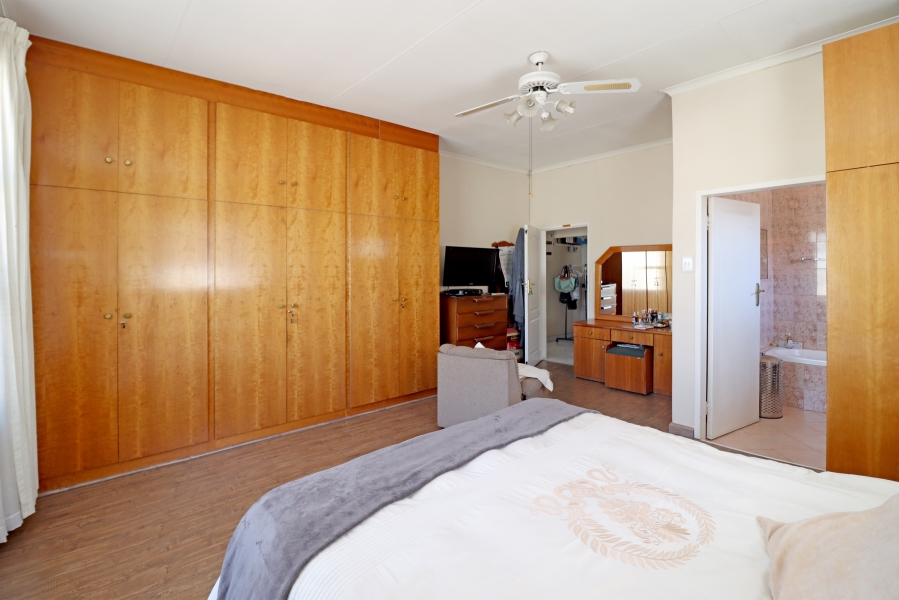 4 Bedroom Property for Sale in Crosby Gauteng
