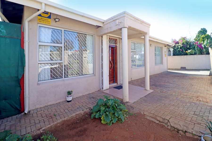 4 Bedroom Property for Sale in Crosby Gauteng