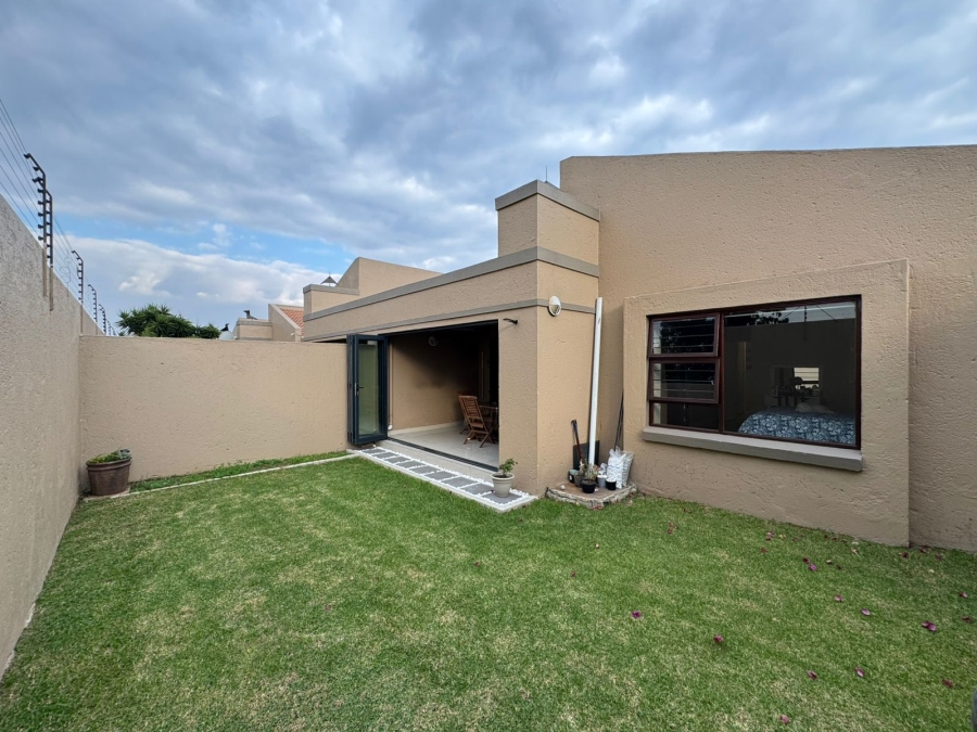 To Let 2 Bedroom Property for Rent in Bardene Gauteng
