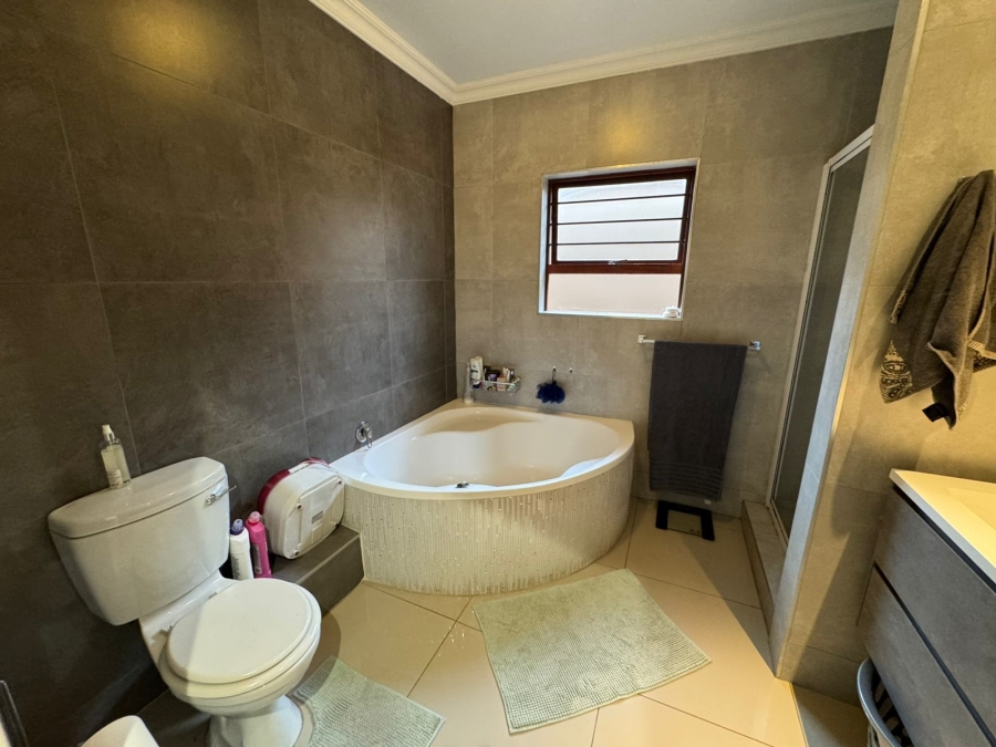 To Let 2 Bedroom Property for Rent in Bardene Gauteng