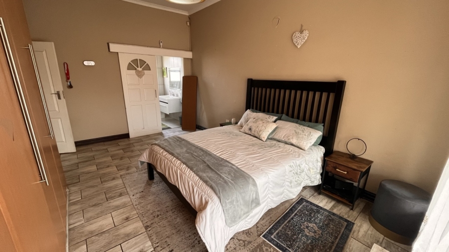 4 Bedroom Property for Sale in Brackendowns Gauteng
