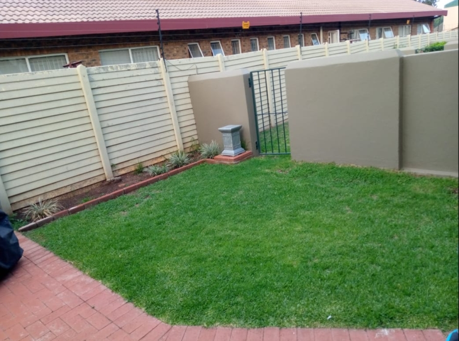 2 Bedroom Property for Sale in Beyers Park Gauteng