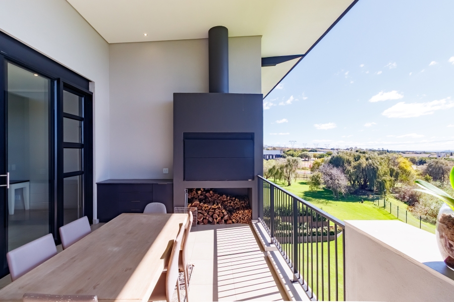 3 Bedroom Property for Sale in Midfield Estate Gauteng