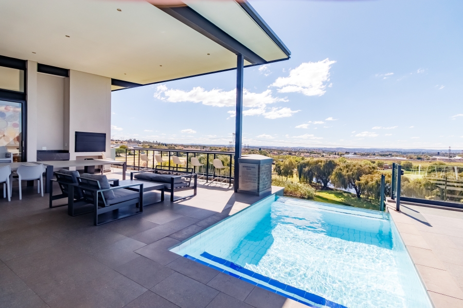 3 Bedroom Property for Sale in Midfield Estate Gauteng
