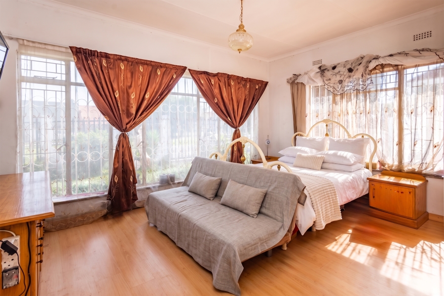 4 Bedroom Property for Sale in Sophiatown Gauteng