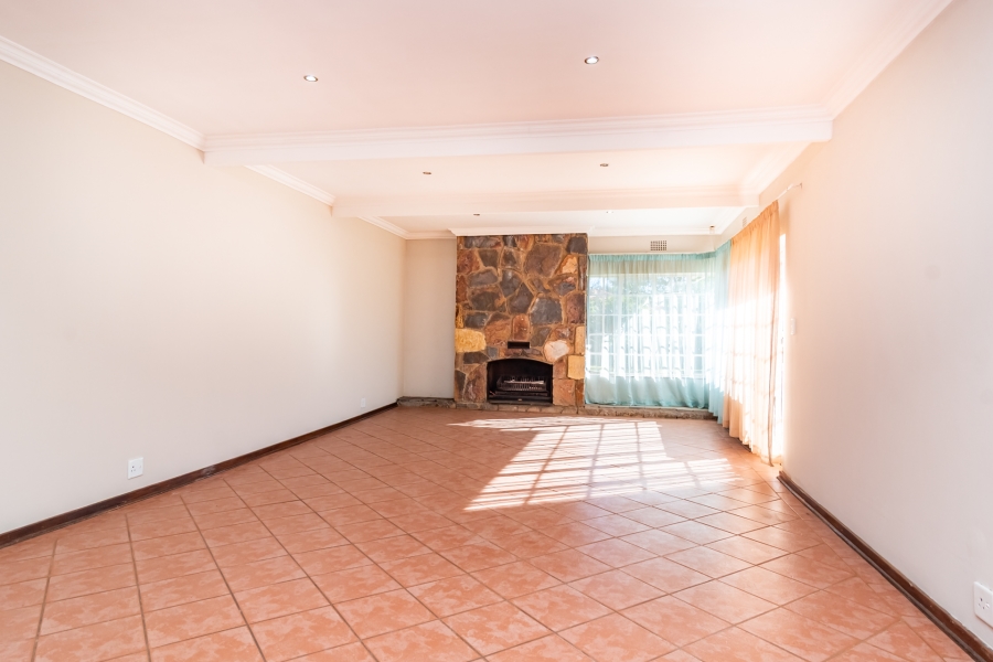 4 Bedroom Property for Sale in Monument Gauteng