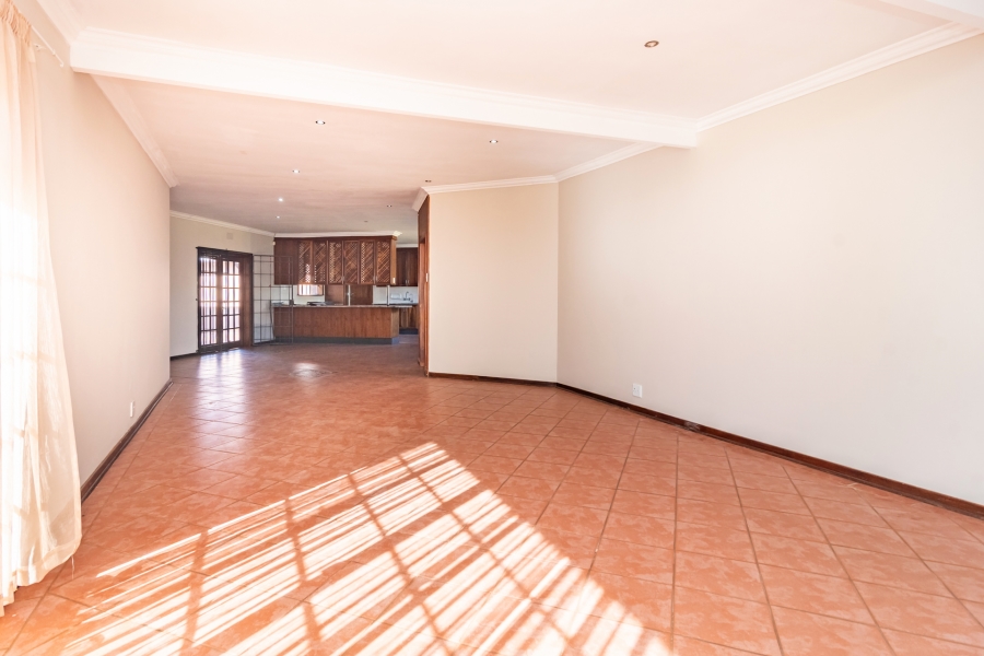 4 Bedroom Property for Sale in Monument Gauteng