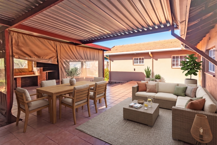 4 Bedroom Property for Sale in Monument Gauteng