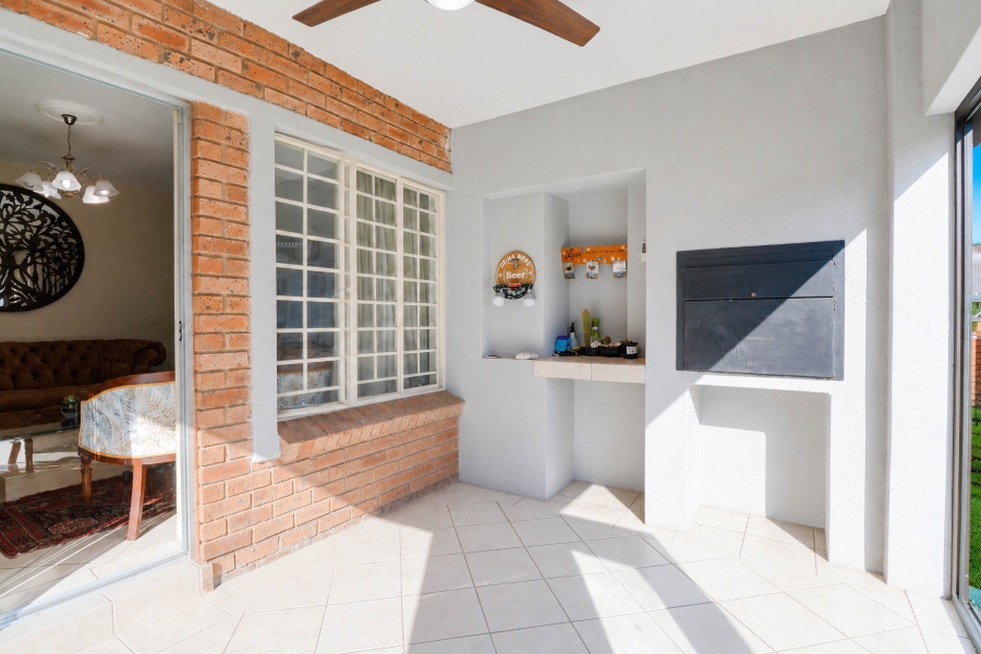 2 Bedroom Property for Sale in Raslouw A H Gauteng