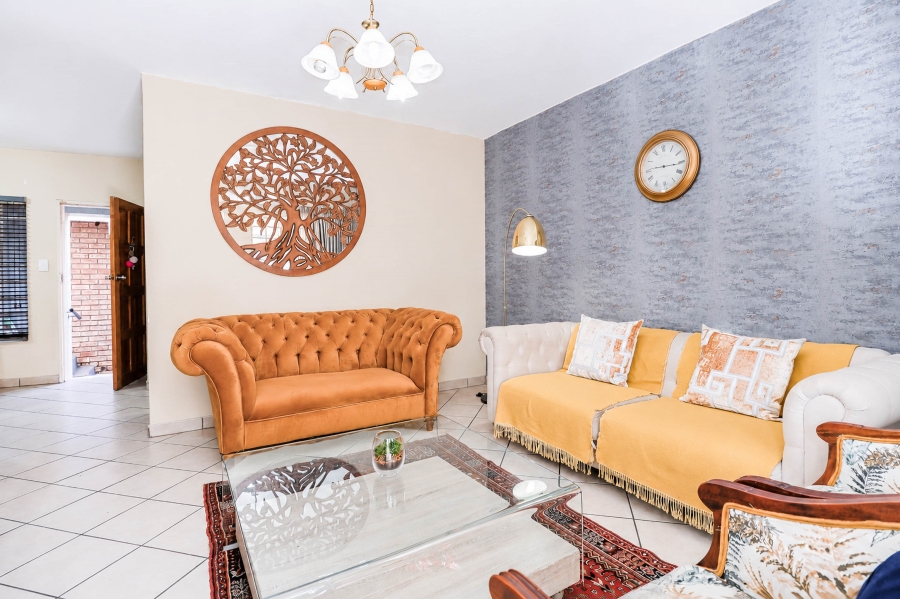 2 Bedroom Property for Sale in Raslouw A H Gauteng