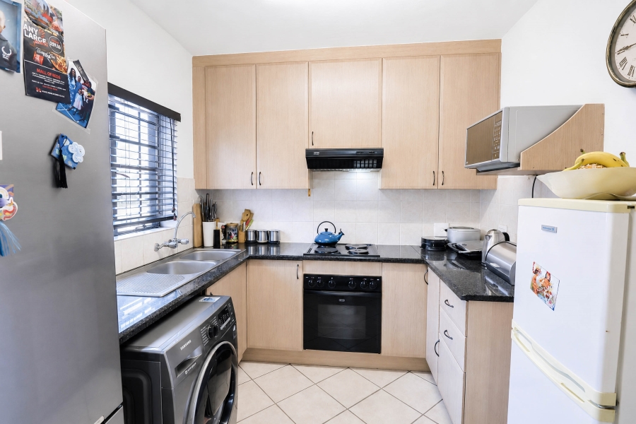 2 Bedroom Property for Sale in Raslouw A H Gauteng