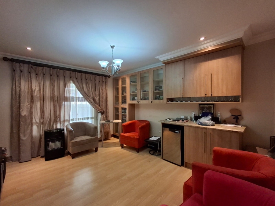 4 Bedroom Property for Sale in Theresa Park Gauteng