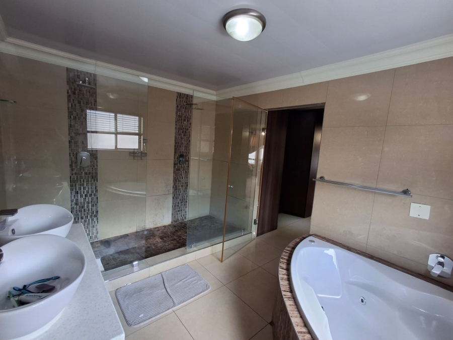4 Bedroom Property for Sale in Theresa Park Gauteng