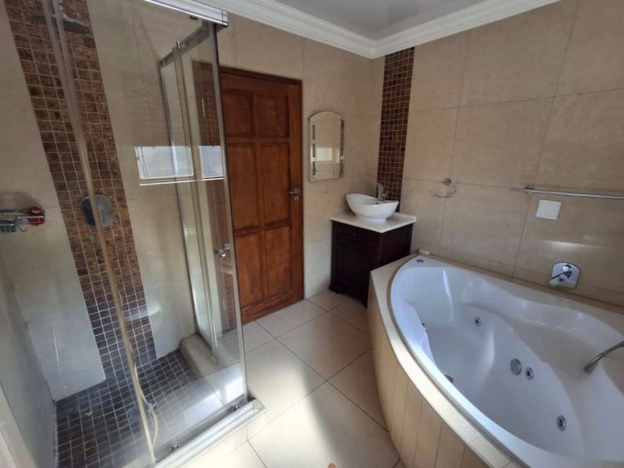 4 Bedroom Property for Sale in Theresa Park Gauteng