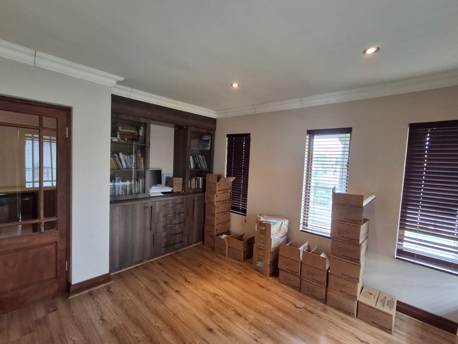 4 Bedroom Property for Sale in Theresa Park Gauteng