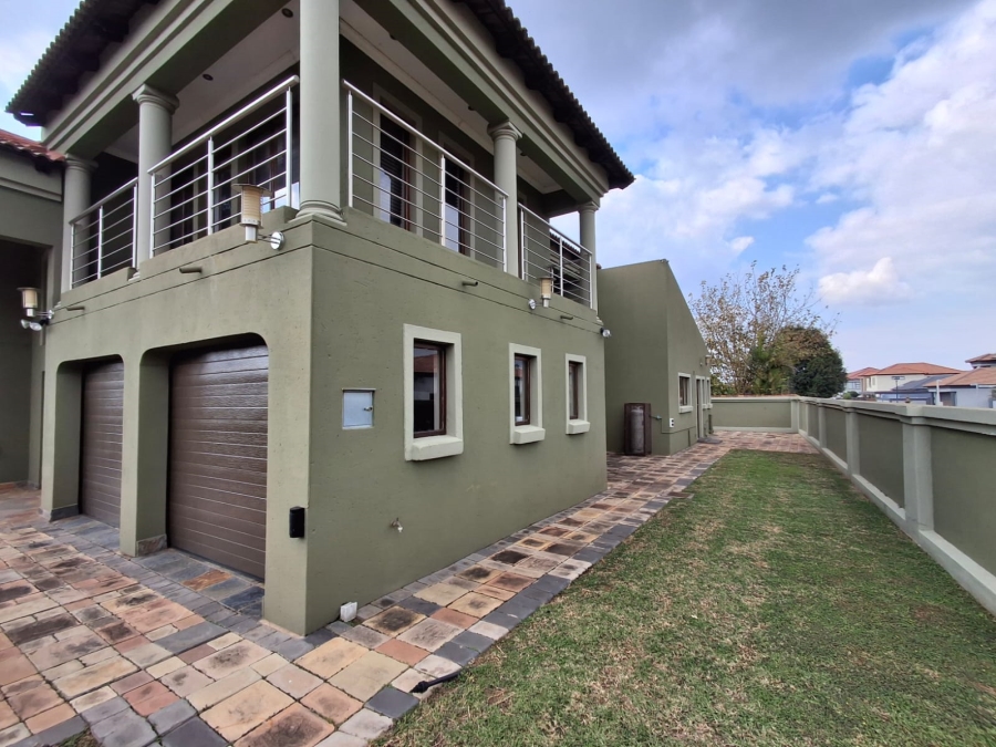 4 Bedroom Property for Sale in Theresa Park Gauteng