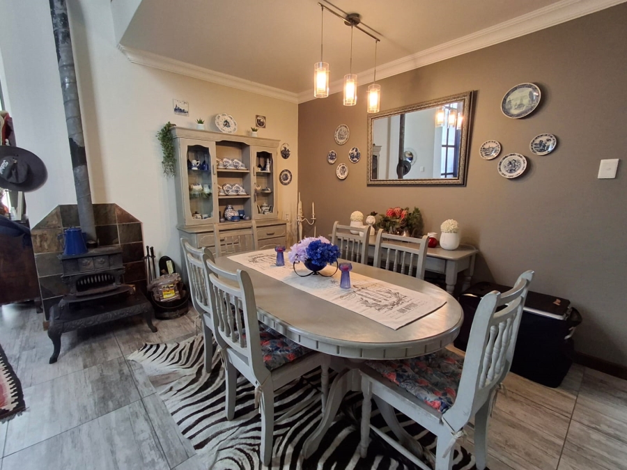 5 Bedroom Property for Sale in Theresa Park Gauteng
