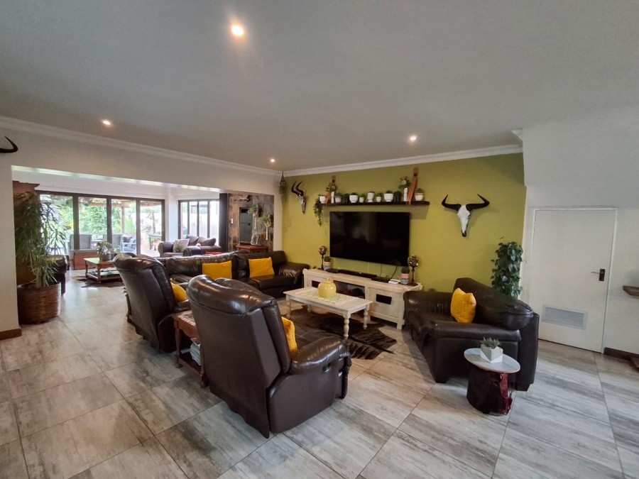5 Bedroom Property for Sale in Theresa Park Gauteng