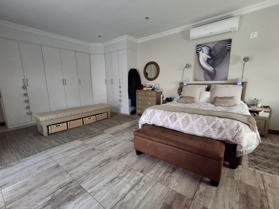 5 Bedroom Property for Sale in Theresa Park Gauteng