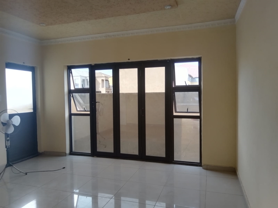 3 Bedroom Property for Sale in Golden Gardens Gauteng