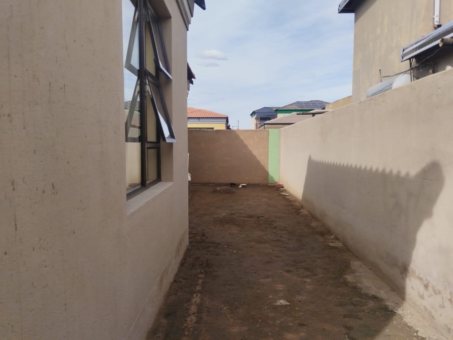 3 Bedroom Property for Sale in Golden Gardens Gauteng