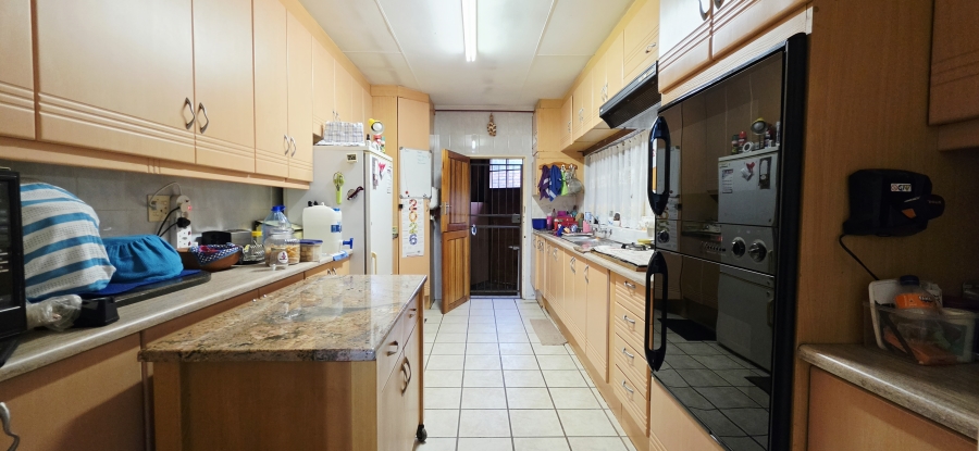 4 Bedroom Property for Sale in Wierda Park Gauteng
