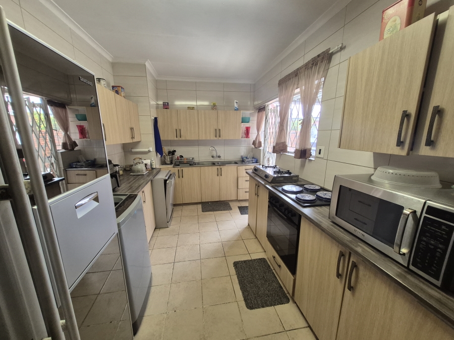 3 Bedroom Property for Sale in Brackendowns Gauteng