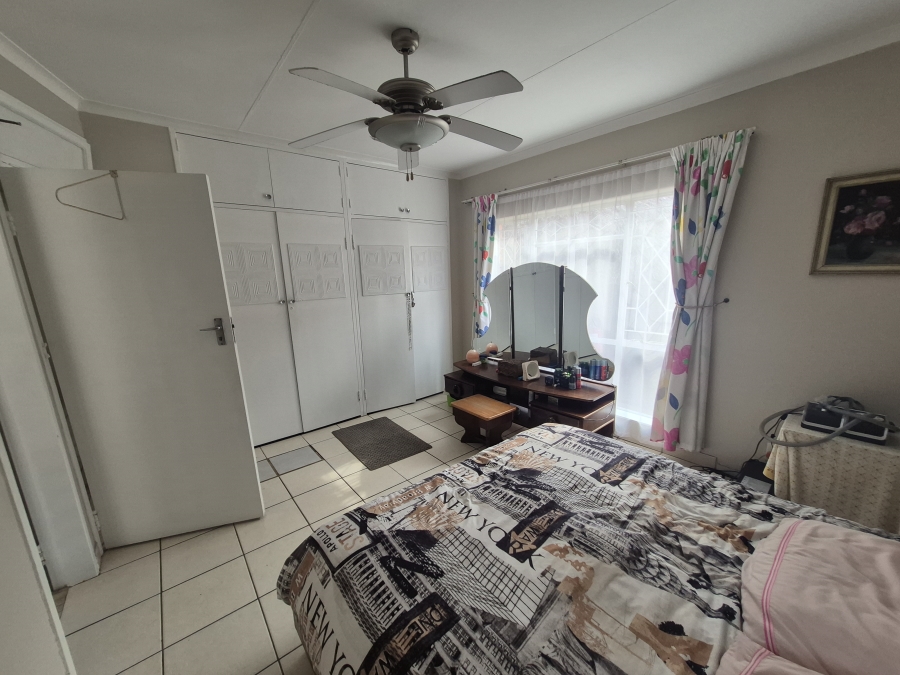 3 Bedroom Property for Sale in Brackendowns Gauteng