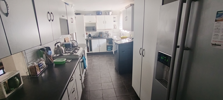 To Let 4 Bedroom Property for Rent in Elandspark Gauteng