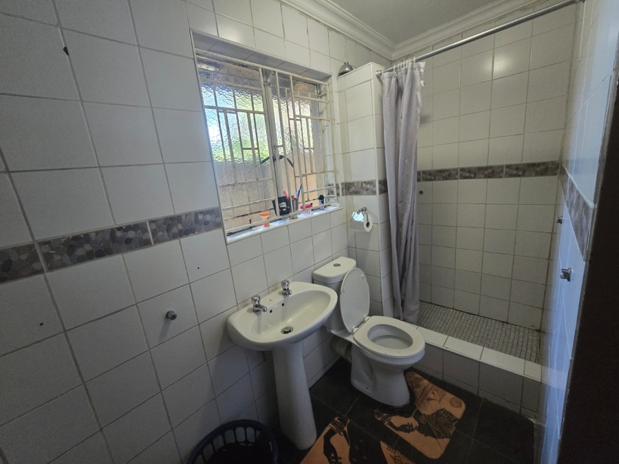 To Let 4 Bedroom Property for Rent in Elandspark Gauteng