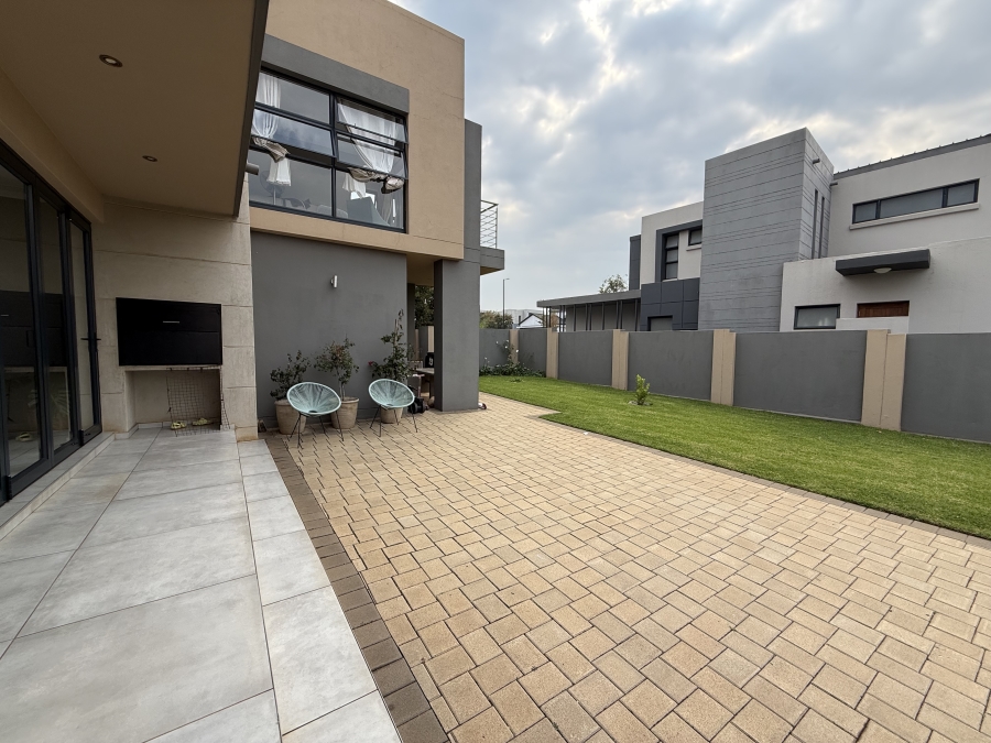 4 Bedroom Property for Sale in Midstream Ridge Gauteng