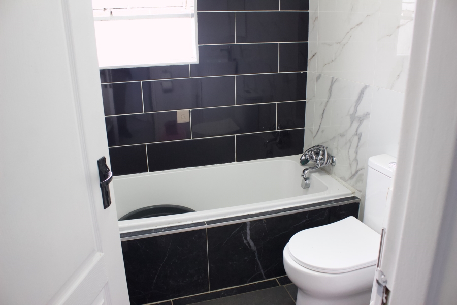 2 Bedroom Property for Sale in Glen Marais Gauteng